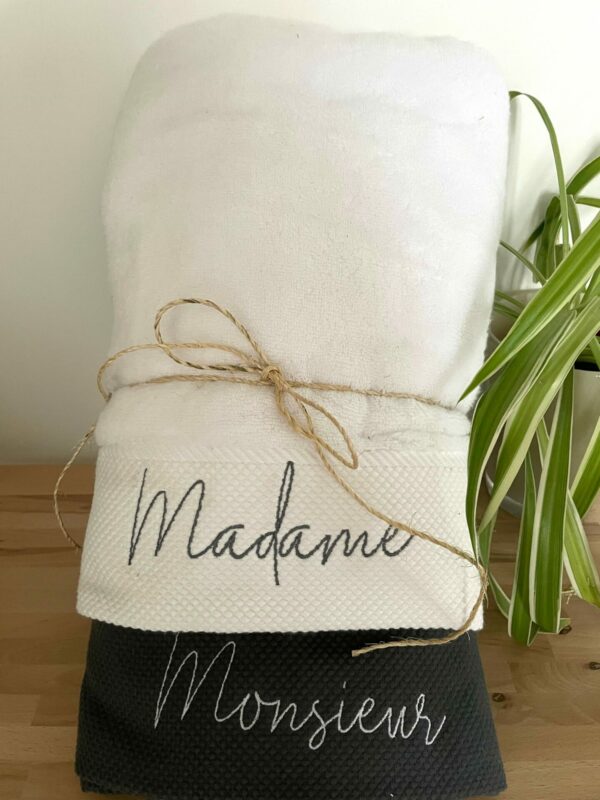 Lot de 2 serviettes de douche grise et blanche