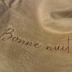 Plaid brodé – Image 2